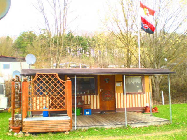 Wohnwagen (Bj 85) mit Ganzjahresvorzelt - Camping - Militscherstr. 8