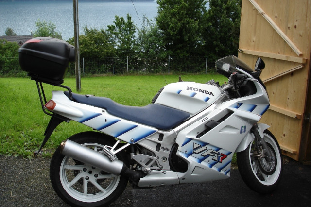 Honda 750 V.F.R - Motorraeder und Teile nach Marken - Emmenbrücke