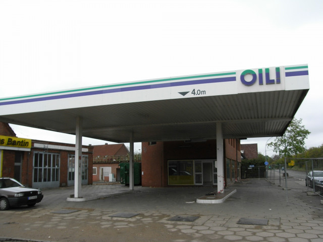 Freistehendes Dach / Schmetterlingsdach / Halle einer Tankstelle ca. 16x16m mit  - Handwerk Hausbau Garten - Sahms