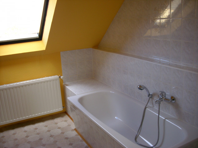 Dachgeschosswohnung in ruhiger Lage - Immobilien - Rathmannsdorf