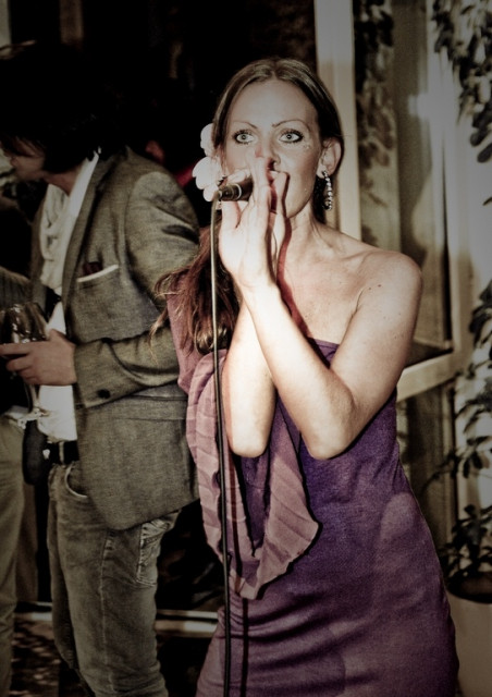 Popsängerin sucht möglichkeiten zum Auftretten  (Osnabrück) - Musik - Osnabrück