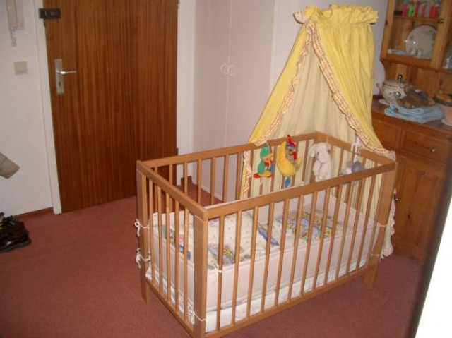 Babybett zu verkaufen (IKEA) - Baby und Kind - Hamburg Schnelsen