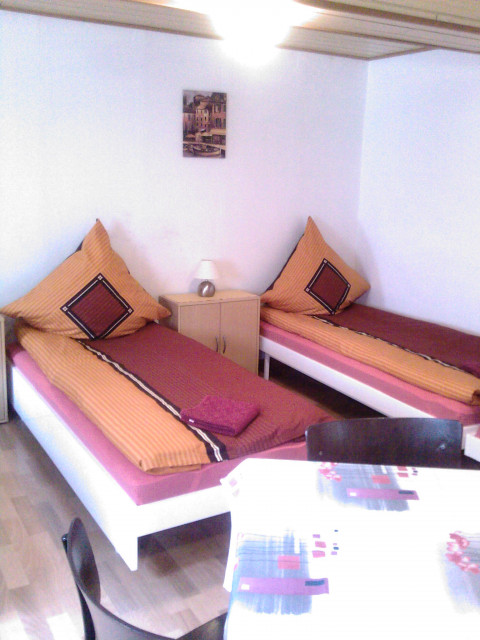 Zimmervermietung Darmstadt,Frankfurt,Hanau,Wiesbaden ab 10 € Tel. 0151 15662588 - Vermietungen - Erlensee