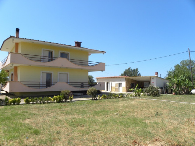 Familienhaus 2km vom Strand - Immobilien - Peloponnes Griechenland