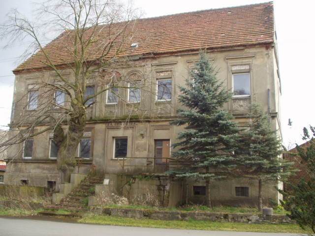 Renovierungsbedürftiger 4kant- Hof mit Herrenhaus - Immobilien - Heideblick