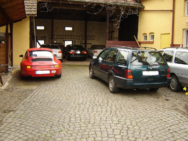 Privat parken am Stuttgarter Flughafen, 25,-€/Woche - Urlaub Reise - Echterdingen