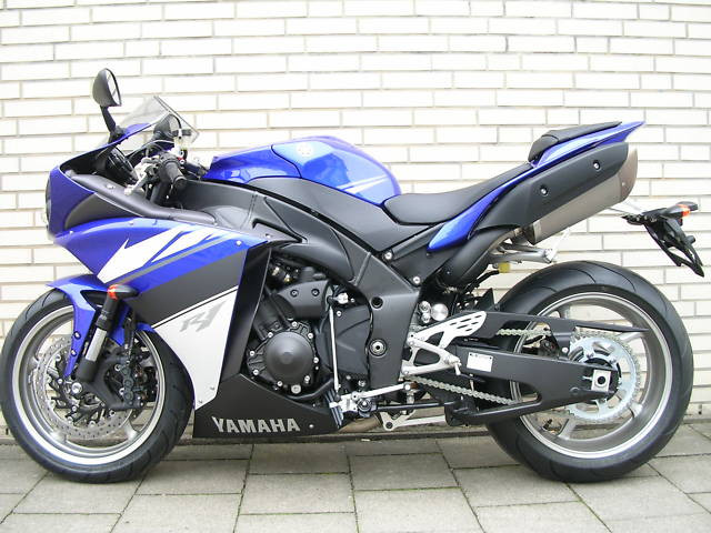 Neues Yamaha YZF-R1 YZF R1 2009 Modell - Motorraeder und Teile nach Marken - Schanzenstraße 26