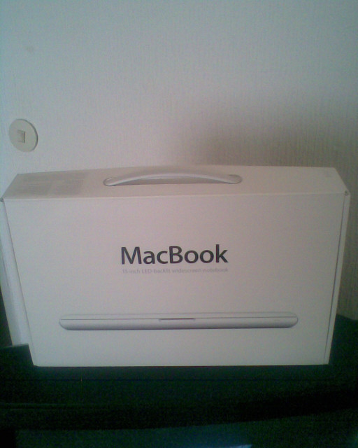 Apple MacBook/13.3 /2.26GHz/4 GB RAM/250 GB HDD/256 MB Grafik/UNIBODY/AppleCare/ - Computer - bochum