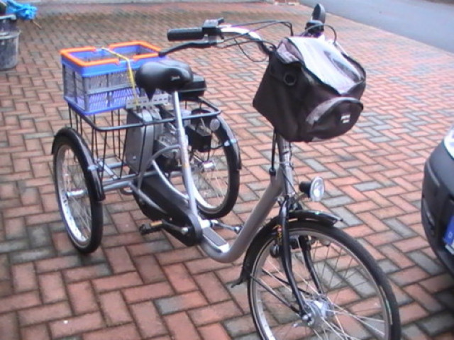 Dreirad mit Saxonette Krankenfahrstuhl Fahrrad - Fahrraeder - Wentorf
