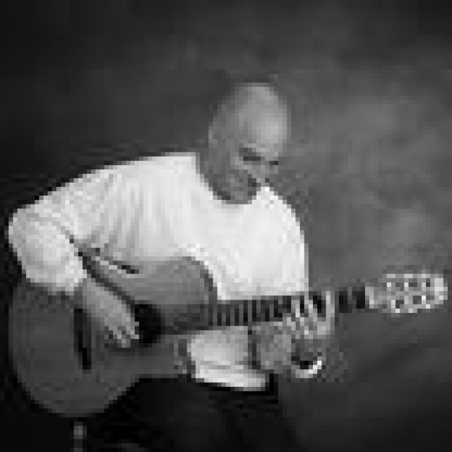 Heiligenhafen  Musiklehrer erteilt Gitarren,e.-Bassgitarre,Schlagzeugunterricht - Musik - heiligenhafen