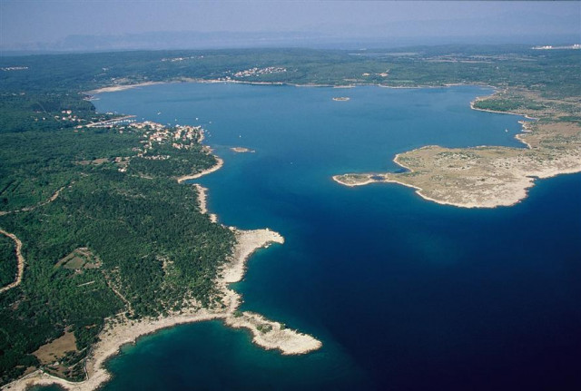 Baugrundstück am Insel Krk - Kroatien zu verkaufen - Immobilien -  Rijeka