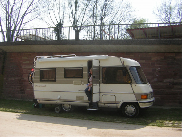 Kompaktes Wohnmobil HYMER B 534 mit Hecksitzgruppe - Camping - Euerbach