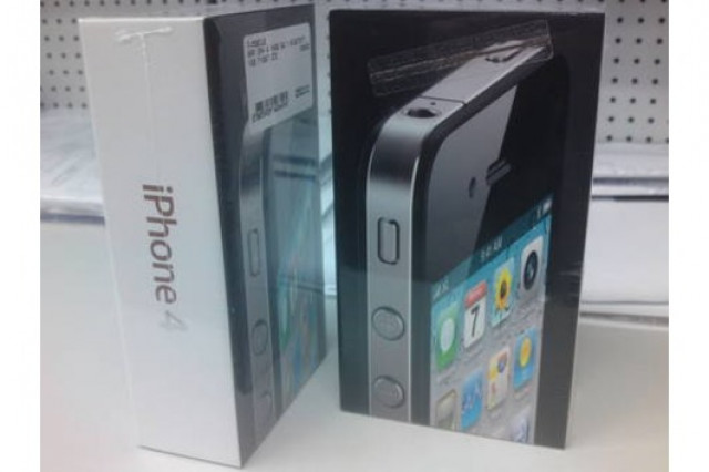 NEUES IPHONE 4G SCHWARZ Originalverpackt. - Telekommunikation - Neustadt