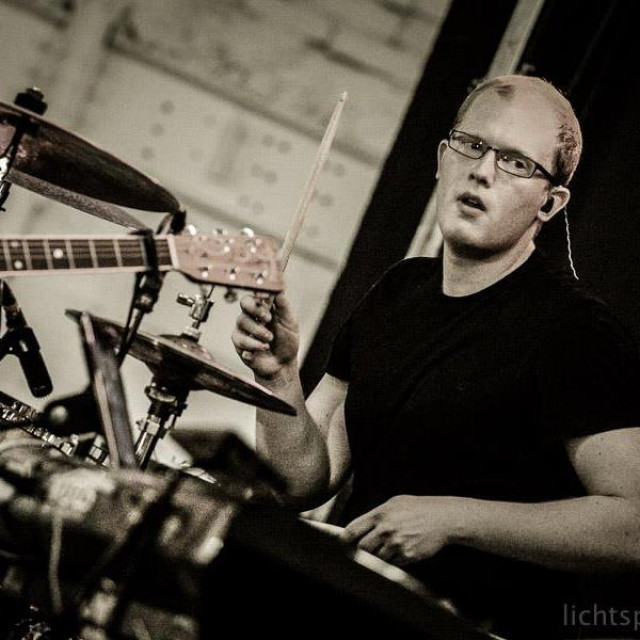 Studierter Musiker bietet Schlagzeug-Unterricht in Hagen und Umgebung! - Lernen Lehren Lesen - Hagen