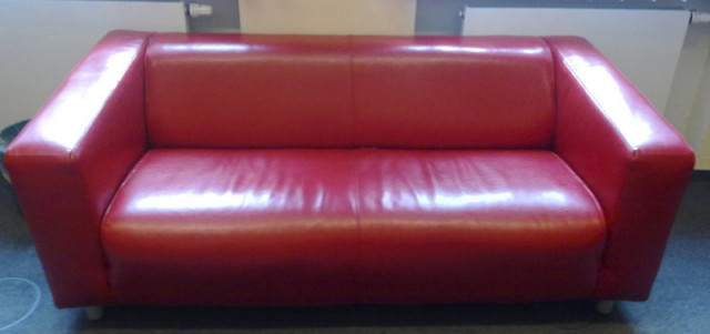 KEA Klippan Sofa rot Leder wie neu - Moebel Haushalt - Brandenburg - Potsdam