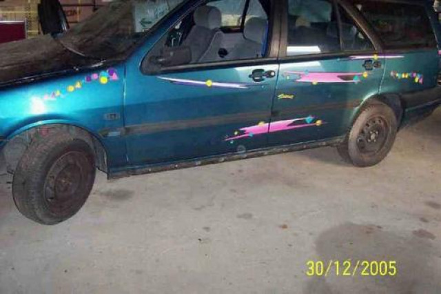 1993 TEMPRA KOMBI  1.8 cat MOTORSCHADEN GRÜN - Auto Teile - BEELEN