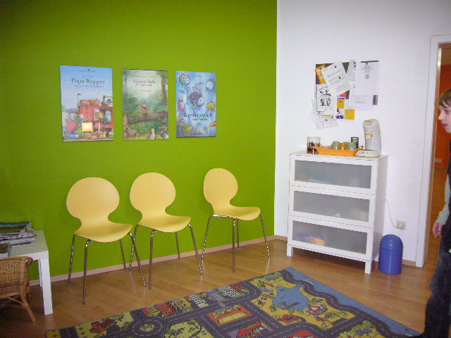 Helle und ruhige (Praxis-) Räume in Darmstadt-Eberst. ab 1.2.09 - Immobilien - Darmstadt
