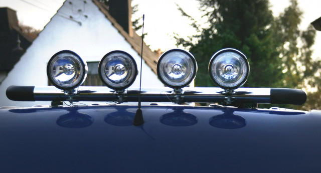 Universal Lampenbügel f. Kleintransporter incl.4 Lampen - Autos nach Marken - Koblenz