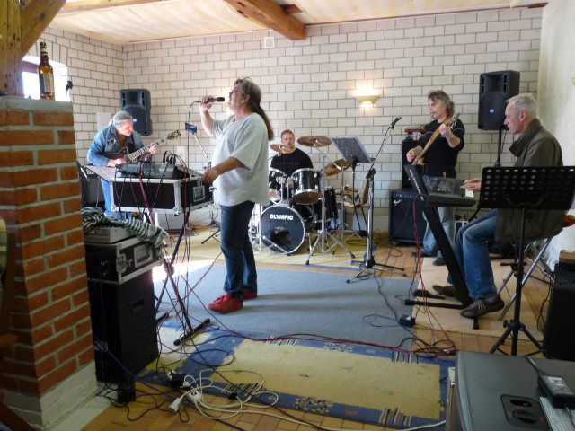 Suche Nachmieter für Band-Proberaum - Vermietungen - Rostock