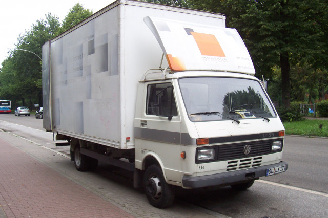 1 LKW mit Fahrer der auf den LKW Fachgerecht Packt und 2  Mann  - Dienstleistungen Business Gewerbe - Hamburg 
