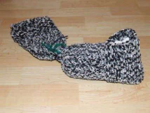 HÜTTENSCHUHE Handgestrickt  NEU  mollig warm - Kleidung Schmuck Accessoires - Wien
