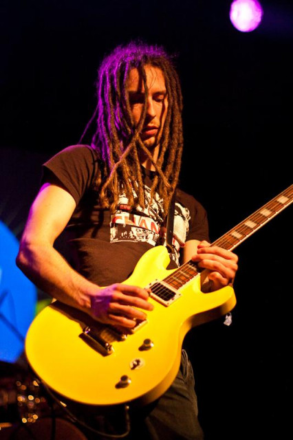 Singer wanted!  -  Sänger gesucht!  - Musik - berlin