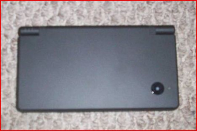 Nintendo DSi schwarz inkl. 6 Spielen - Hobby Spiele - München