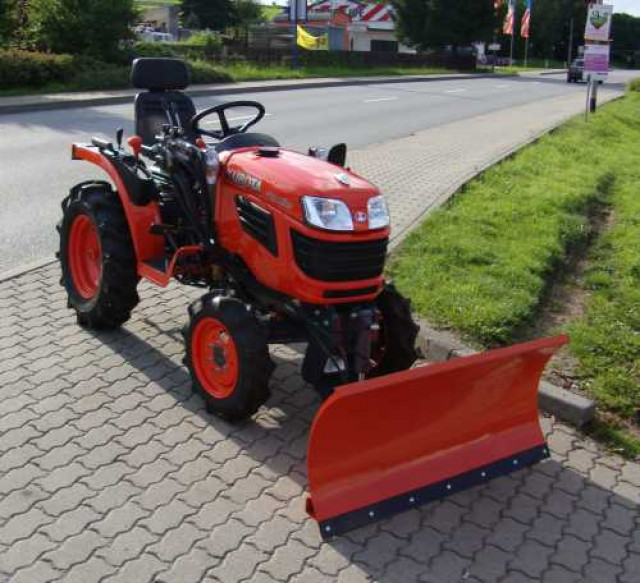 Kleintraktor Traktor Kubota B1620 16,0PS + Schneeschild - Nutzfahrzeuge - Starnberg