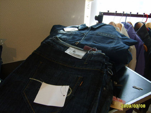 Jeanspartys -  Jeanspartyvertrieb - Jeans-Shop - Buero Geschaeft - Horn Bad Meinberg
