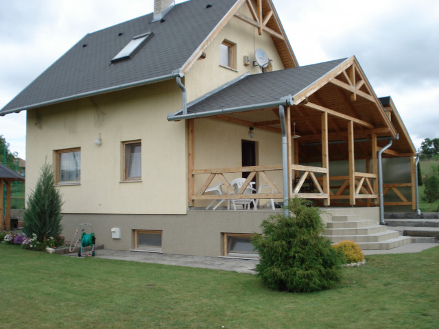 Ferienhaus mit Tennis-Platz in Si fok-Töreki am Balaton, Ungarn - Ferienwohnung Haus - Karlsruhe