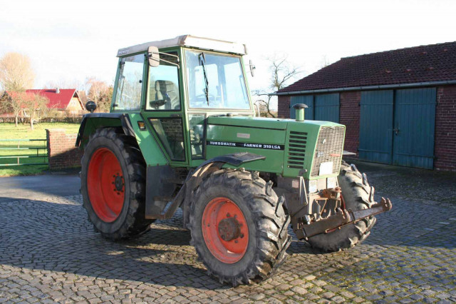 Fendt Farmer 310 LSA - Nutzfahrzeuge - Künzelsau