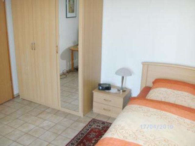 Monteurzimmer Unterkunft Messezimmer Privatzimmer Gästezimmer Zimmervermietung W - Immobilien - Neuss