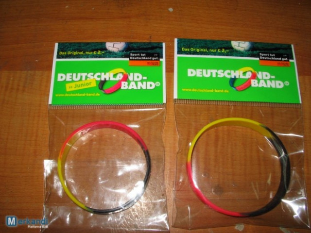 Silikon Armbänder WM Fanartikel Restposten - Kleidung Schmuck Accessoires - Goerlitz