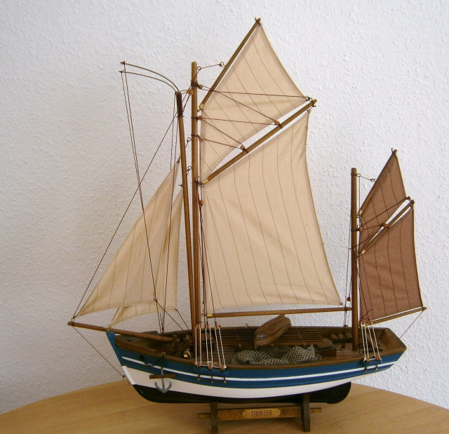 Fischerboot-Modell THONIER - Hobby Spiele - Solingen