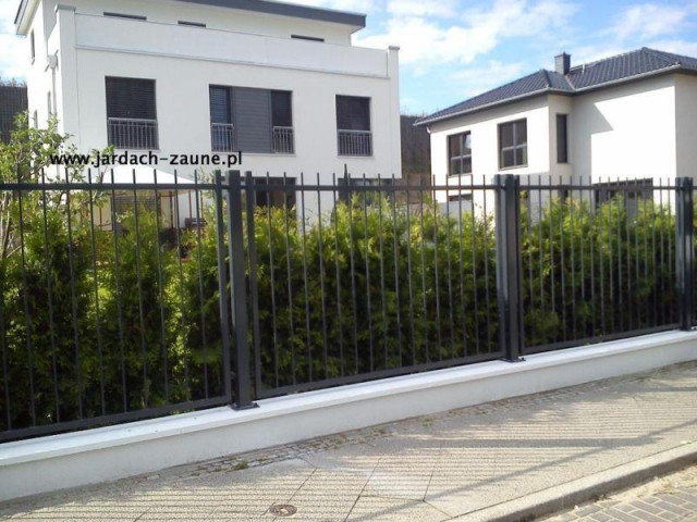 Zäune, Tore, Geländer, Fenstergitter aus Polen - Handwerk Hausbau Garten - Berlin