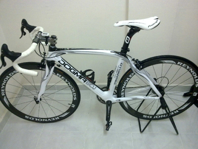  Pinarello Dogma 2 Carbon 60,1 Di2   3299 € - Fahrraeder - Hamburg
