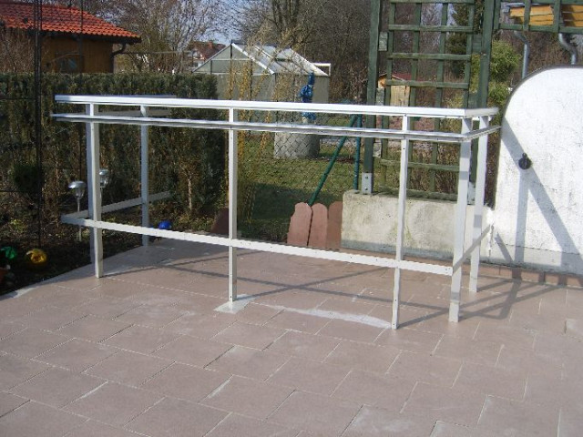 Balkongeländer aus Alu - ohne Verlattung - Handwerk Hausbau Garten - Ottobeuren